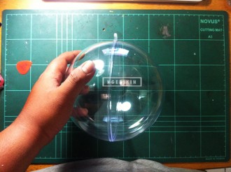 acrylic ball yang berdiameter sekitar 16 cm yang akan digunakan untuk membuat DIY dome ngebikin.com | Cara membuat DIY Dome Acrylic Ball